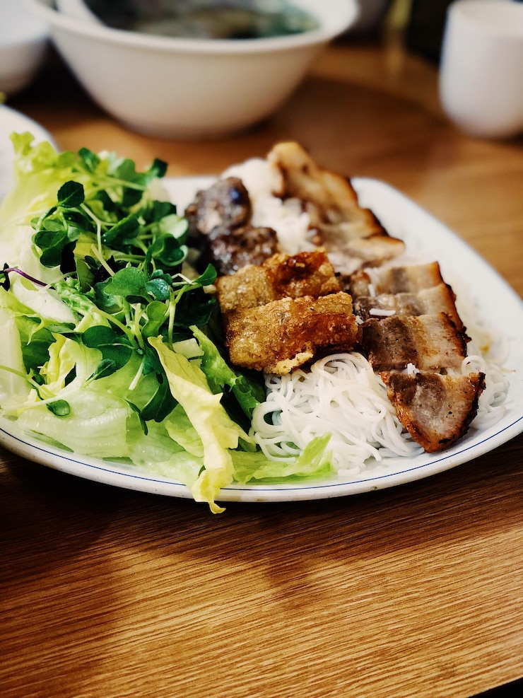 close-up-food-plate-table_1048944-29534758